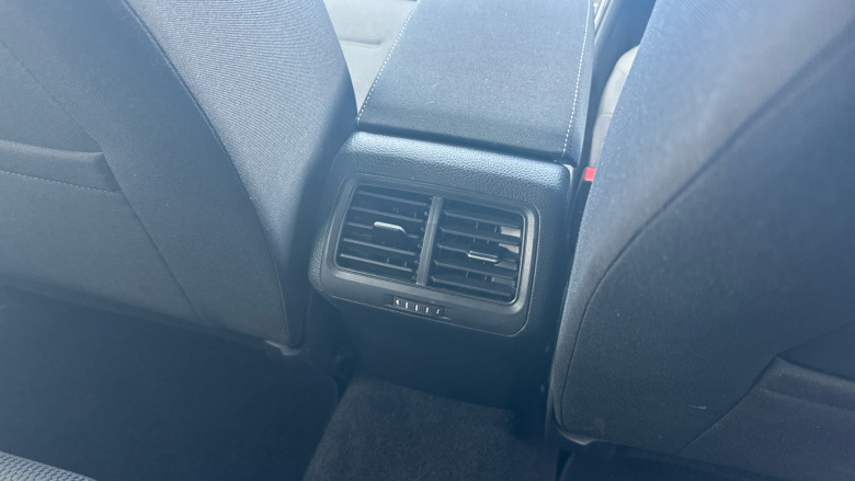 Volkswagen Golf 1.6 TDI SE 5dr Diesel Hatchback